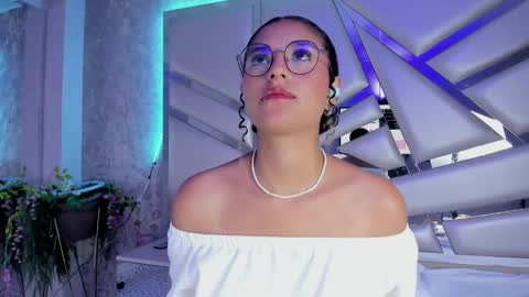 Snapshot of miia02 chatting on February 28, 2025, 6:21 am MIA 3 online show from February 28, 2025, 6:21 am