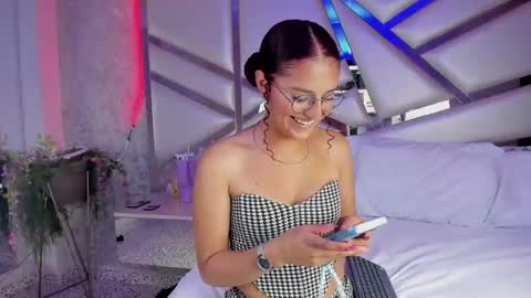 Snapshot of miia02 chatting on March 4, 2025, 3:33 am MIA 3 online show from March 4, 2025, 3:33 am