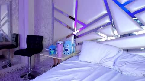 Snapshot of miia02 chatting on October 15, 2025, 4:01 am MIA 3 online show from October 15, 2025, 4:01 am