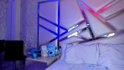 Snapshot of miia02 chatting on October 30, 2025, 3:30 am MIA 3 online show from October 30, 2025, 3:30 am