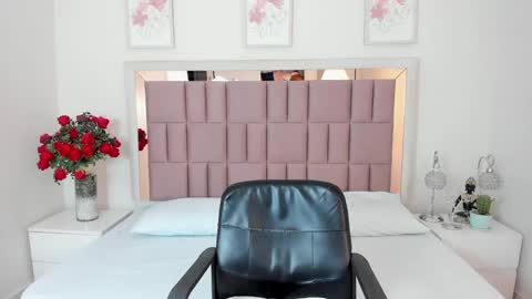 Mia  online show from January 19, 2025, 7:58 pm