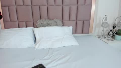 Mia  online show from February 8, 2025, 10:19 pm