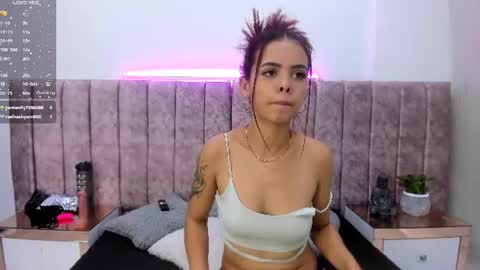 miia_rogers online show from July 16, 2026, 1:39 pm
