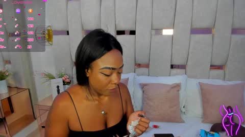 Miia Schwarz  online show from January 18, 2025, 8:19 pm