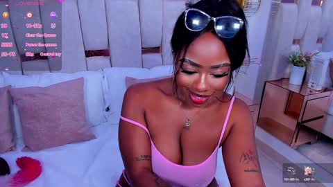 Miia Schwarz  online show from January 28, 2025, 6:39 pm