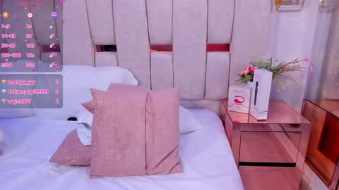 Miia Schwarz  online show from January 29, 2025, 1:58 am