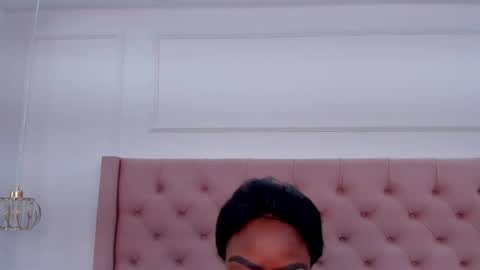 Miia Schwarz  online show from September 11, 2025, 5:13 pm