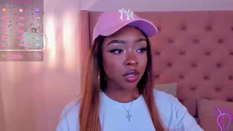 Miia Schwarz  online show from September 20, 2025, 1:17 am