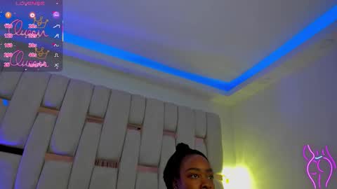 Miia Schwarz  online show from February 8, 2026, 1:36 pm