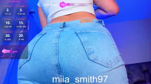 mia online show from December 3, 2025, 9:46 pm
