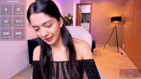 Mia online show from October 13, 2025, 11:10 am