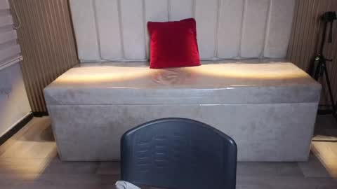 miiaa_evans1 online show from May 31, 2026, 2:02 pm