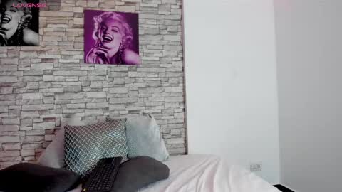 miiaa_monroe online show from January 13, 2026, 11:48 am