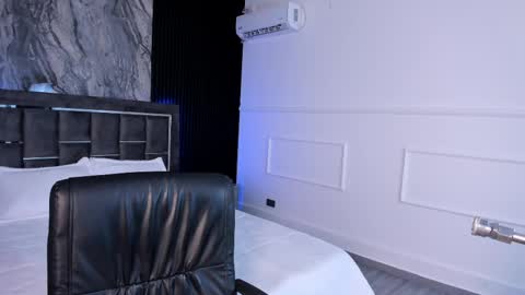 Mia Monroe online show from February 19, 2025, 2:23 am