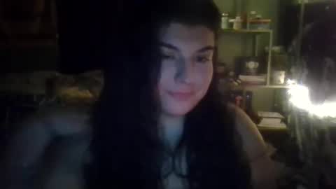 mamimeows online show from December 14, 2024, 1:27 pm