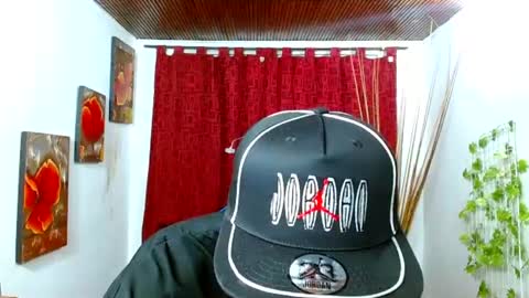 Snapshot of miilo18 chatting on April 20, 2026, 12:02 am milo online show from April 20, 2026, 12:02 am
