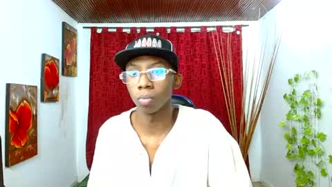 Snapshot of miilo18 chatting on April 22, 2026, 9:22 am milo online show from April 22, 2026, 9:22 am
