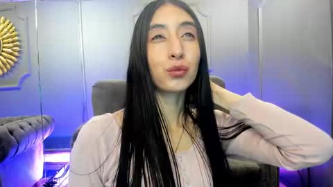 miilu  online show from February 9, 2025, 6:33 am