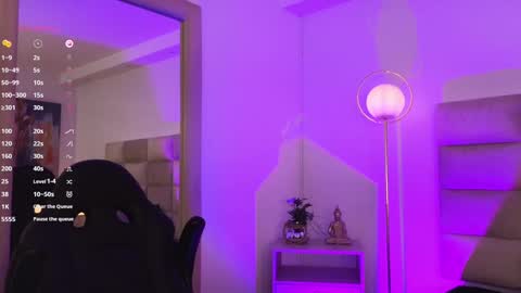 Snapshot of miissjulia chatting on December 28, 2024, 11:26 pm online show from December 28, 2024, 11:26 pm