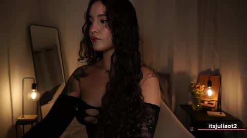 Snapshot of miissjulia chatting on May 27, 2026, 1:35 am online show from May 27, 2026, 1:35 am