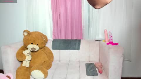 Snapshot of miissy__ chatting on May 13, 2026, 7:50 am miissy__ online show from May 13, 2026, 7:50 am