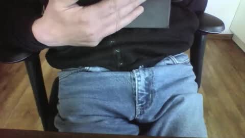 mik online show from March 11, 2025, 2:18 pm