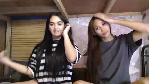 Snapshot of mika_cora chatting on April 26, 2026, 1:31 pm MIKA online show from April 26, 2026, 1:31 pm