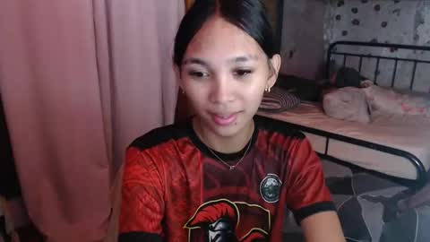 Snapshot of mika_cora chatting on May 20, 2026, 4:57 pm MIKA online show from May 20, 2026, 4:57 pm