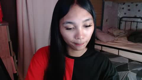 Snapshot of mika_cora chatting on June 7, 2026, 12:31 pm MIKA online show from June 7, 2026, 12:31 pm
