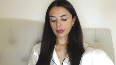 Mika online show from September 10, 2025, 7:47 pm