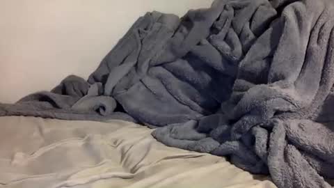 mika_hanma online show from November 22, 2025, 5:28 am