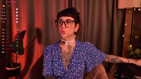 Snapshot of mika_moon_ chatting on December 8, 2024, 6:50 pm mika_moon_ online show from December 8, 2024, 6:50 pm