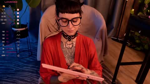 Snapshot of mika_moon_ chatting on December 19, 2024, 9:28 pm mika_moon_ online show from December 19, 2024, 9:28 pm