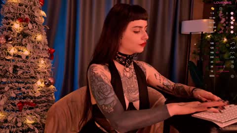 Snapshot of mika_moon_ chatting on December 27, 2024, 2:47 am mika_moon_ online show from December 27, 2024, 2:47 am