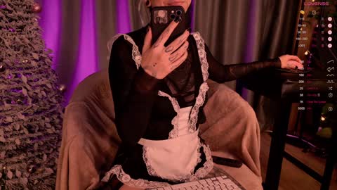 Snapshot of mika_moon_ chatting on January 4, 2025, 10:02 pm mika_moon_ online show from January 4, 2025, 10:02 pm