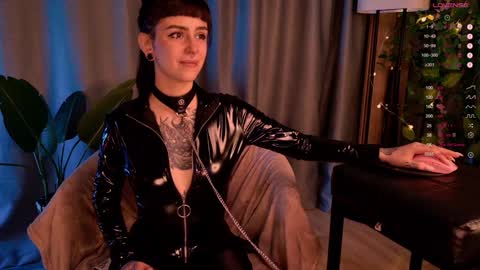 Snapshot of mika_moon_ chatting on January 7, 2025, 9:46 pm mika_moon_ online show from January 7, 2025, 9:46 pm