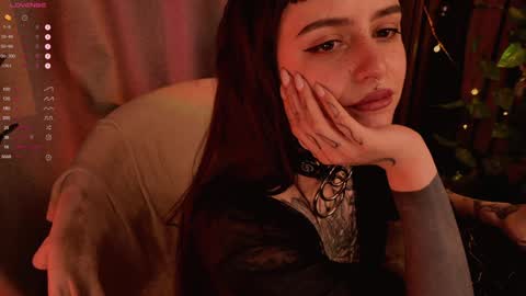 Snapshot of mika_moon_ chatting on January 24, 2025, 1:56 am mika_moon_ online show from January 24, 2025, 1:56 am