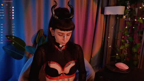 Snapshot of mika_moon_ chatting on January 26, 2025, 10:35 pm mika_moon_ online show from January 26, 2025, 10:35 pm