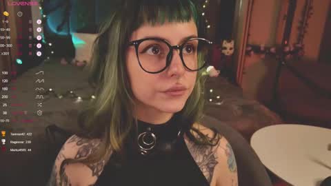 Snapshot of mika_moon_ chatting on February 19, 2025, 6:00 pm mika_moon_ online show from February 19, 2025, 6:00 pm