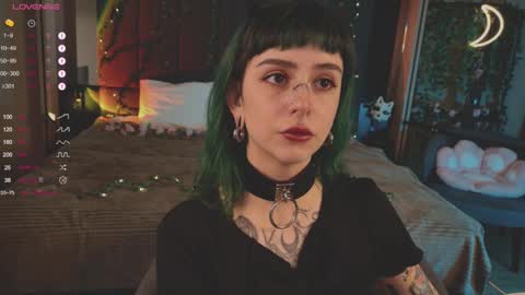 Snapshot of mika_moon_ chatting on February 27, 2025, 11:52 am mika_moon_ online show from February 27, 2025, 11:52 am