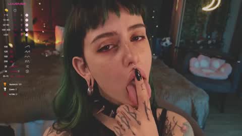 Snapshot of mika_moon_ chatting on March 8, 2025, 3:13 pm mika_moon_ online show from March 8, 2025, 3:13 pm