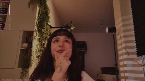 Snapshot of mika_moon_ chatting on September 18, 2025, 2:41 pm mika_moon_ online show from September 18, 2025, 2:41 pm