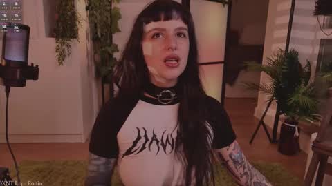 Snapshot of mika_moon_ chatting on October 17, 2025, 4:53 pm mika_moon_ online show from October 17, 2025, 4:53 pm