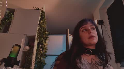 Snapshot of mika_moon_ chatting on October 23, 2025, 4:28 pm mika_moon_ online show from October 23, 2025, 4:28 pm