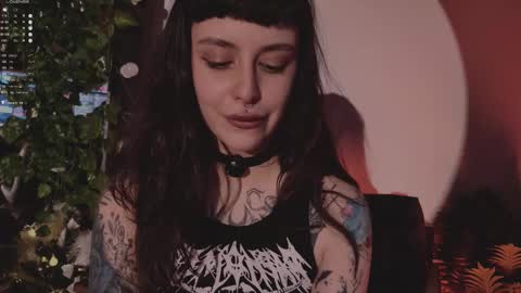 Snapshot of mika_moon_ chatting on December 19, 2025, 6:26 pm mika_moon_ online show from December 19, 2025, 6:26 pm