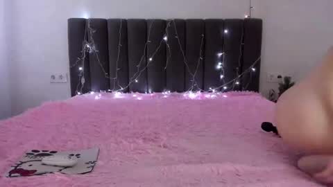 Snapshot of mika_ray chatting on December 25, 2024, 7:24 am Mika online show from December 25, 2024, 7:24 am