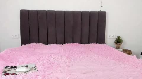 Snapshot of mika_ray chatting on February 6, 2025, 1:27 am Mika online show from February 6, 2025, 1:27 am