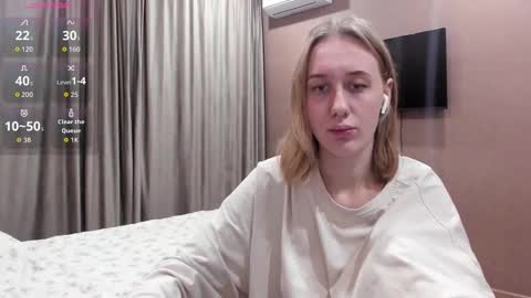 Snapshot of mika_ray chatting on November 24, 2025, 10:53 pm Mika online show from November 24, 2025, 10:53 pm