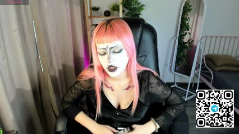 Snapshot of mika_vatashi chatting on April 11, 2026, 8:18 am Mika online show from April 11, 2026, 8:18 am