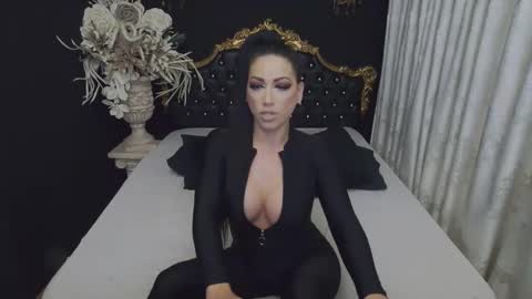 Mikaela online show from October 13, 2025, 3:17 am